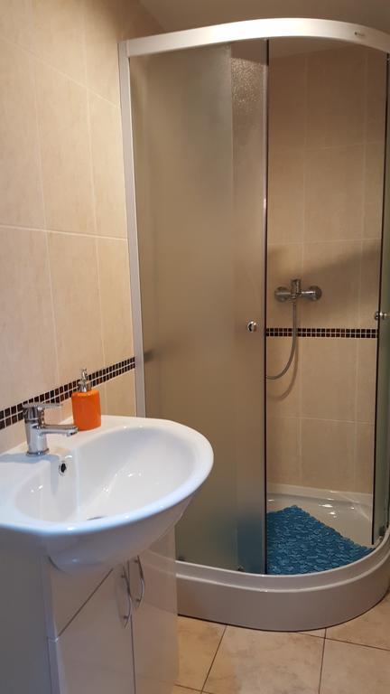 Hotel Lindiki à Salaspils Extérieur photo